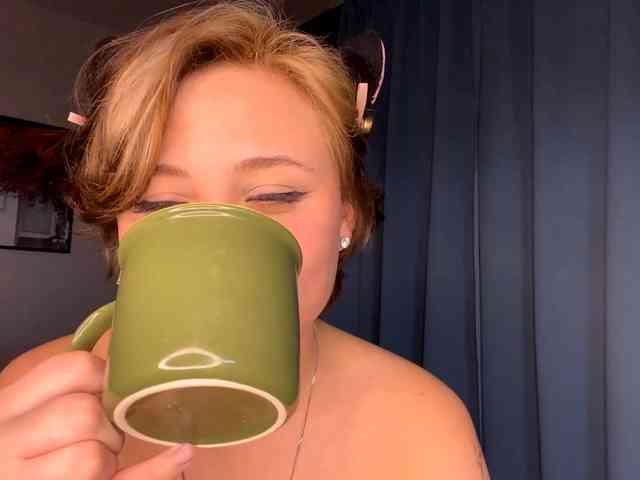 DomoniqueEdnie webcam