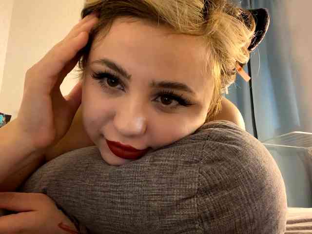DomoniqueEdnie webcam