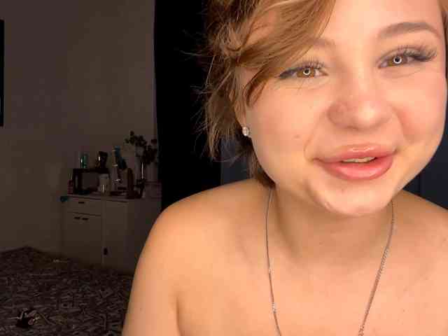 DomoniqueEdnie webcam