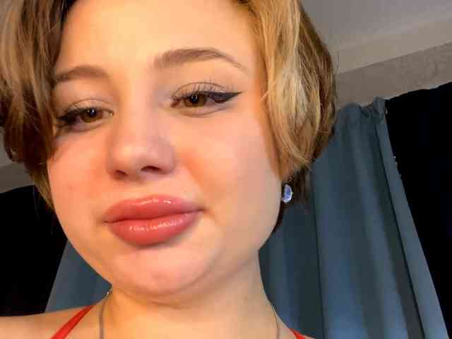 DomoniqueEdnie webcam