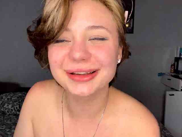 DomoniqueEdnie webcam