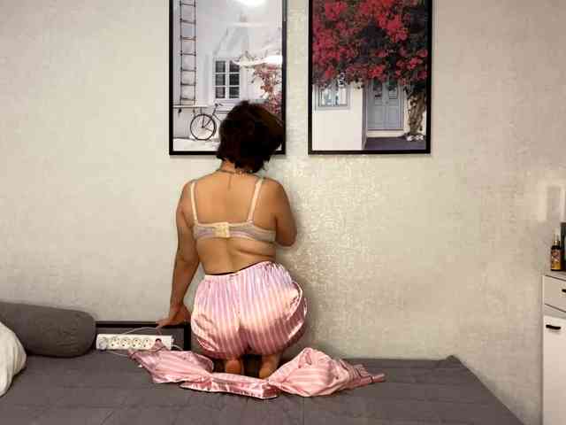 DomoniqueEdnie webcam