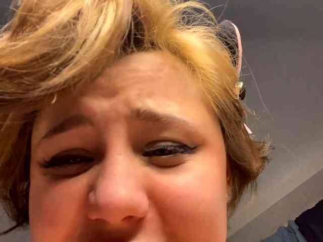 DomoniqueEdnie webcam