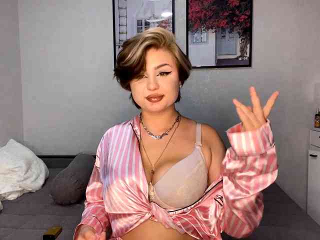 DomoniqueEdnie webcam