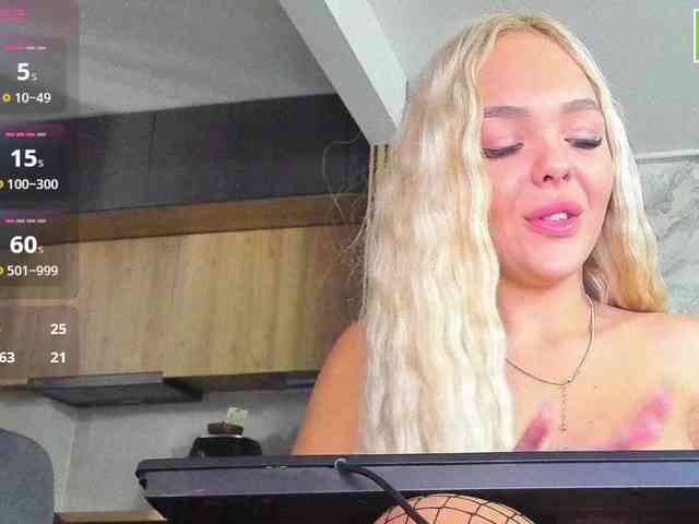 DaisyAbby03 webcam