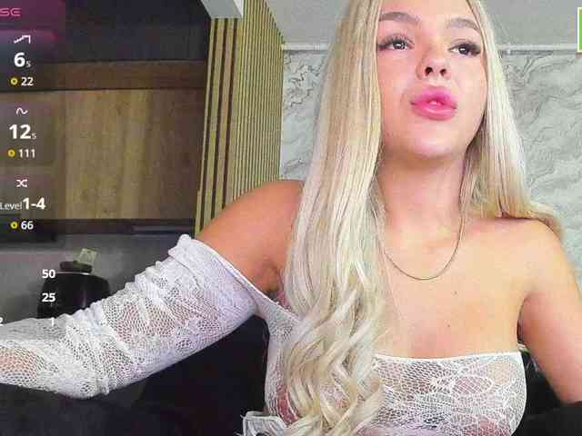 DaisyAbby03 webcam