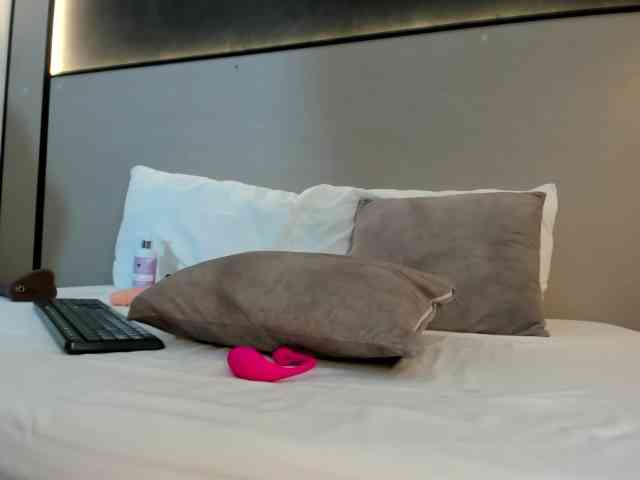 zoee-zi webcam