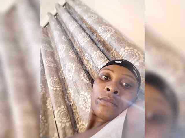 SnackQueen webcam