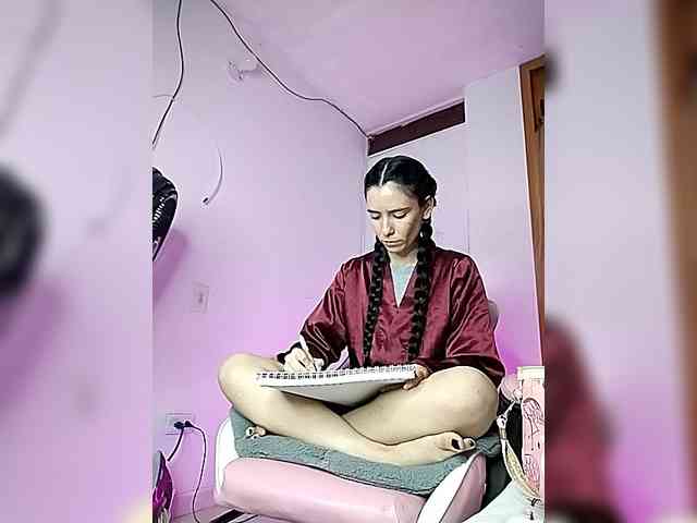 PeachRose webcam