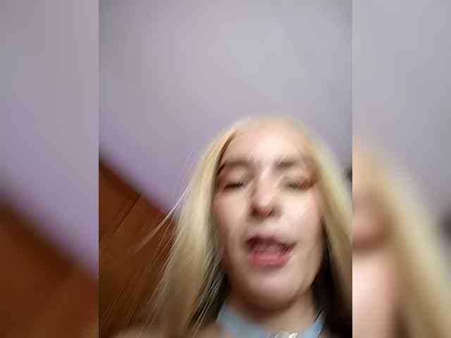 PeachRose webcam