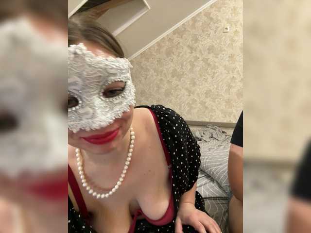 Entrez le videochat erotique avec le
modèle Sladkaya25pisya Sladkaya25pisya