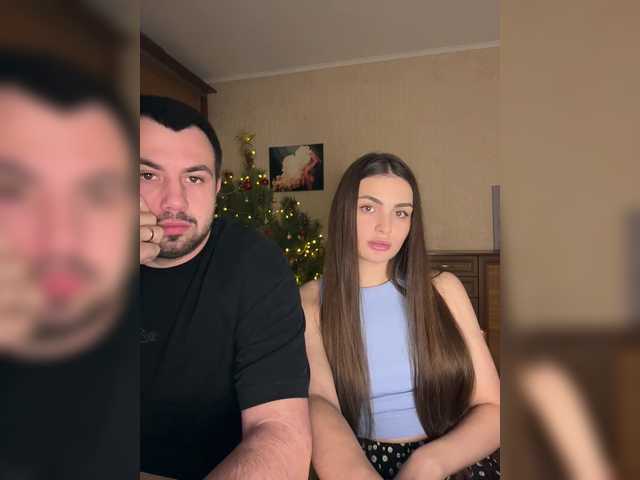 Entra en el chat con el modelo TwoPlay TwoPlay