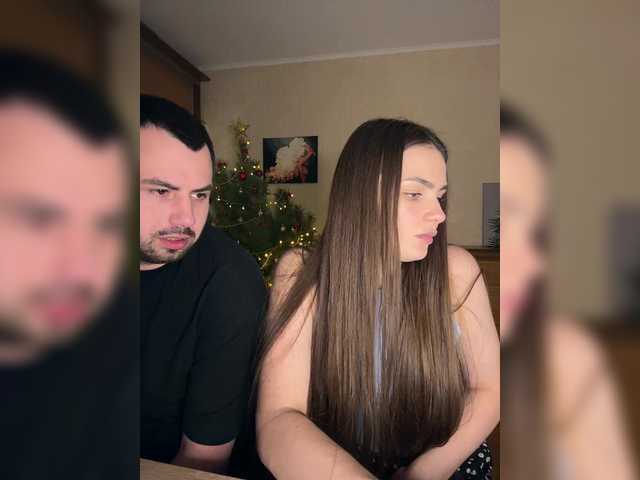 Entra en el chat con el modelo TwoPlay TwoPlay