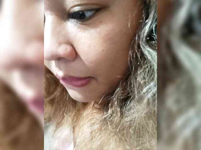 DianeHansen10 webcam