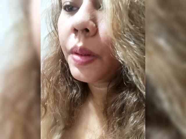 DianeHansen10 webcam