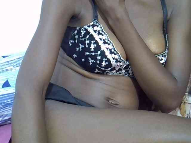 Ebonyslim webcam