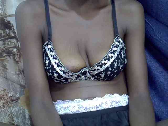Ebonyslim webcam
