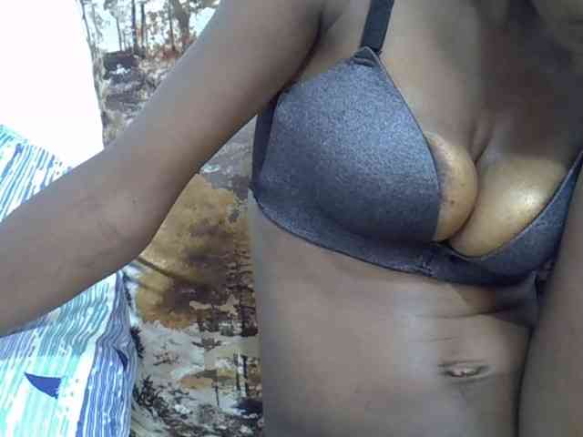 Ebonyslim webcam