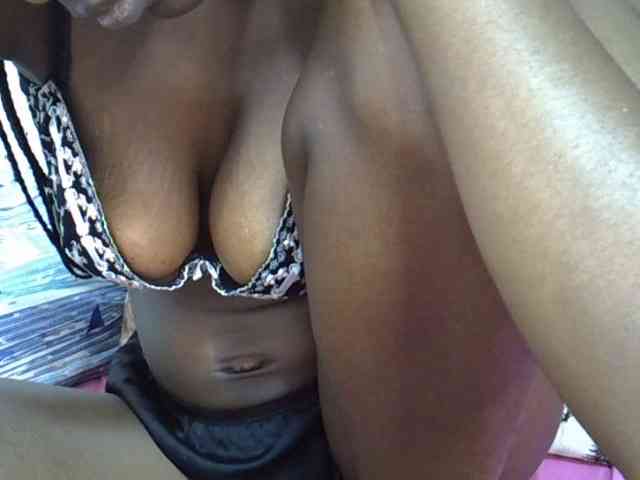 Ebonyslim webcam