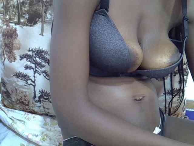 Ebonyslim webcam
