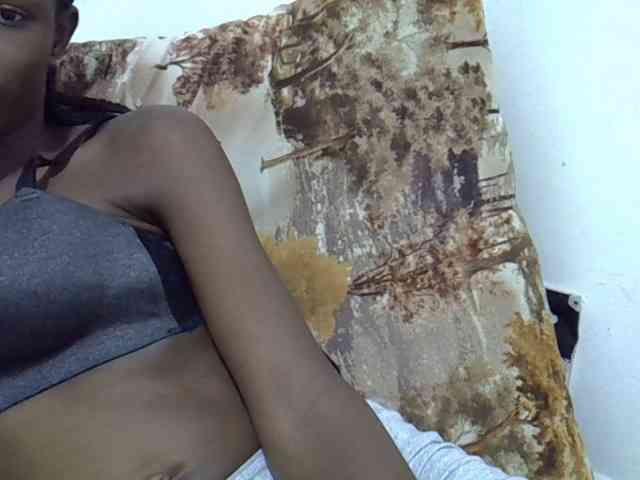 Ebonyslim webcam