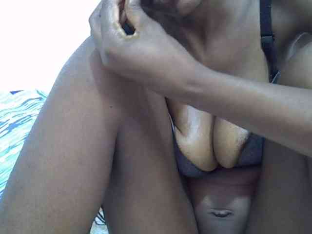 Ebonyslim webcam