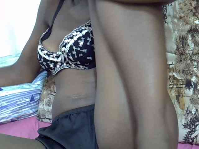 Ebonyslim webcam