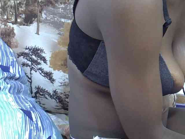 Ebonyslim webcam
