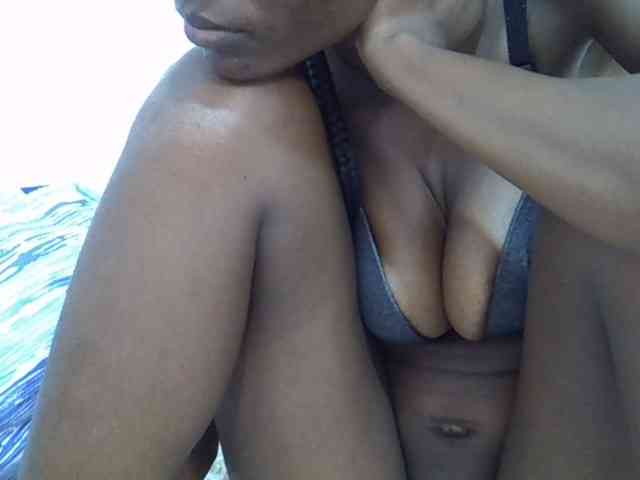 Ebonyslim webcam