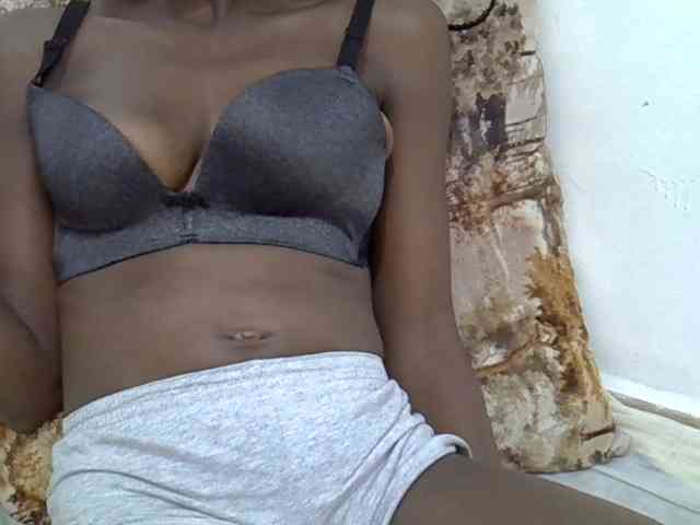 Ebonyslim webcam