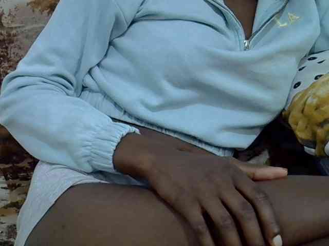 Ebonyslim webcam