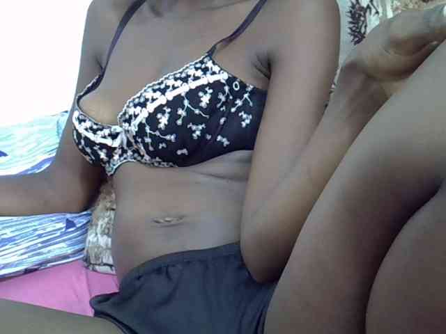 Ebonyslim webcam