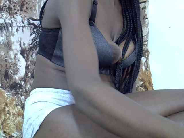 Ebonyslim webcam