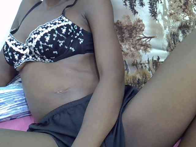 Ebonyslim webcam