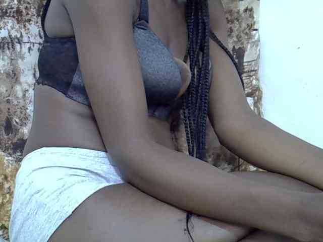 Ebonyslim webcam