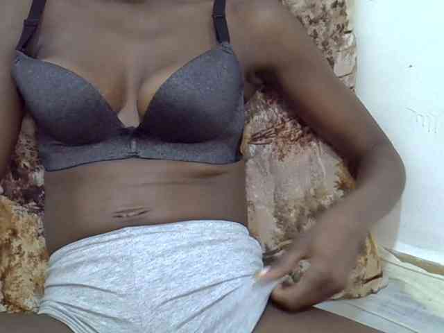 Ebonyslim webcam