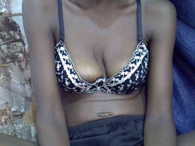 Ebonyslim webcam
