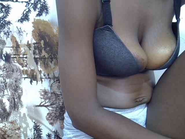 Ebonyslim webcam
