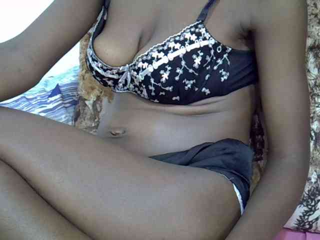 Ebonyslim webcam