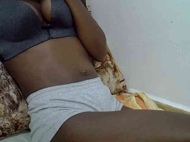 Ebonyslim webcam