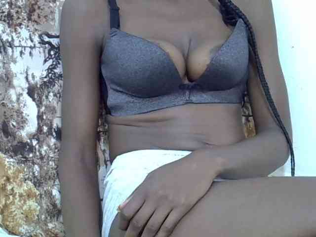 Ebonyslim webcam