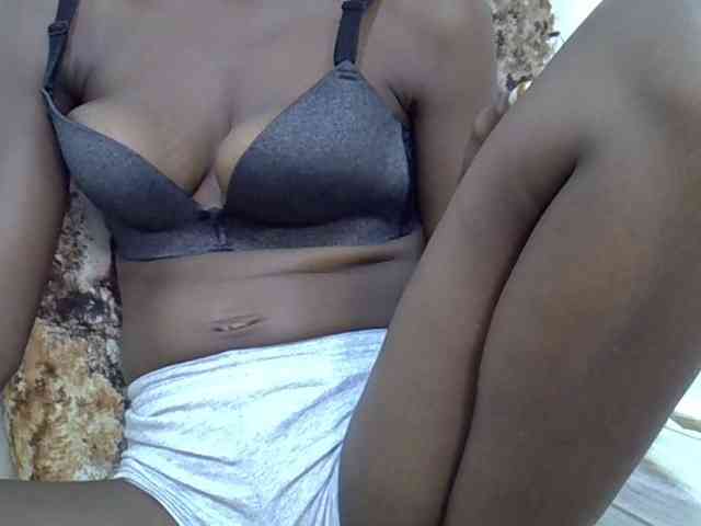Ebonyslim webcam