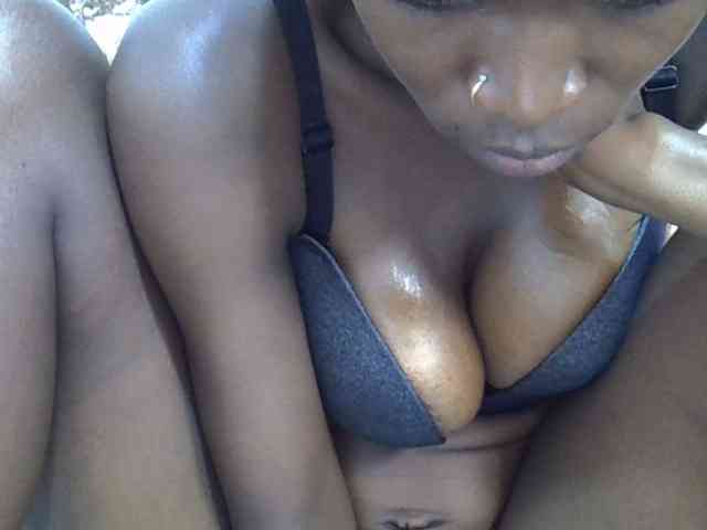 Ebonyslim webcam