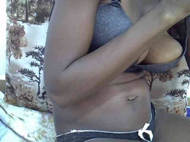 Ebonyslim webcam