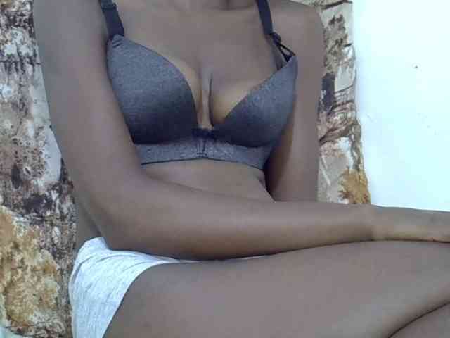 Ebonyslim webcam
