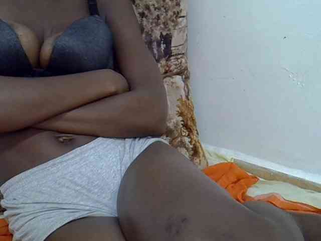 Ebonyslim webcam