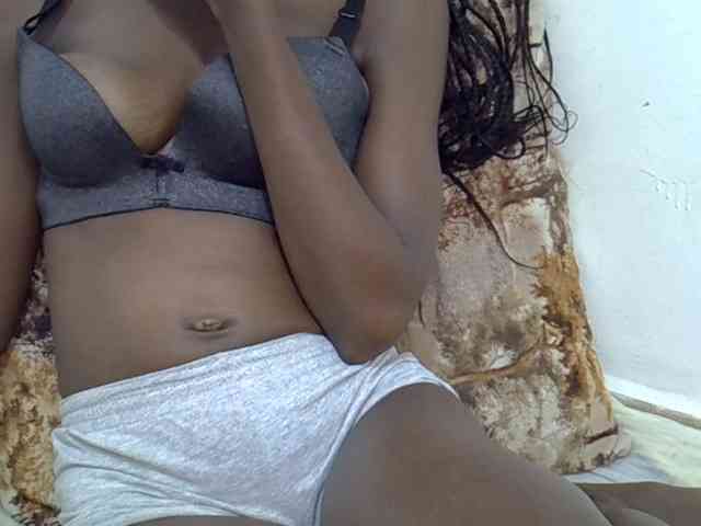 Ebonyslim webcam