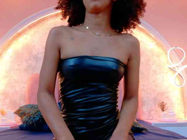 CamileJohnston webcam