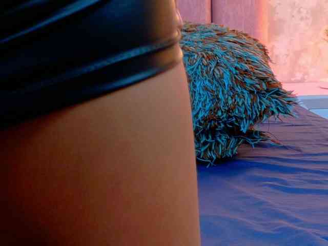 CamileJohnston webcam