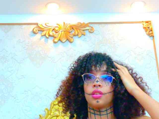 CamileJohnston webcam